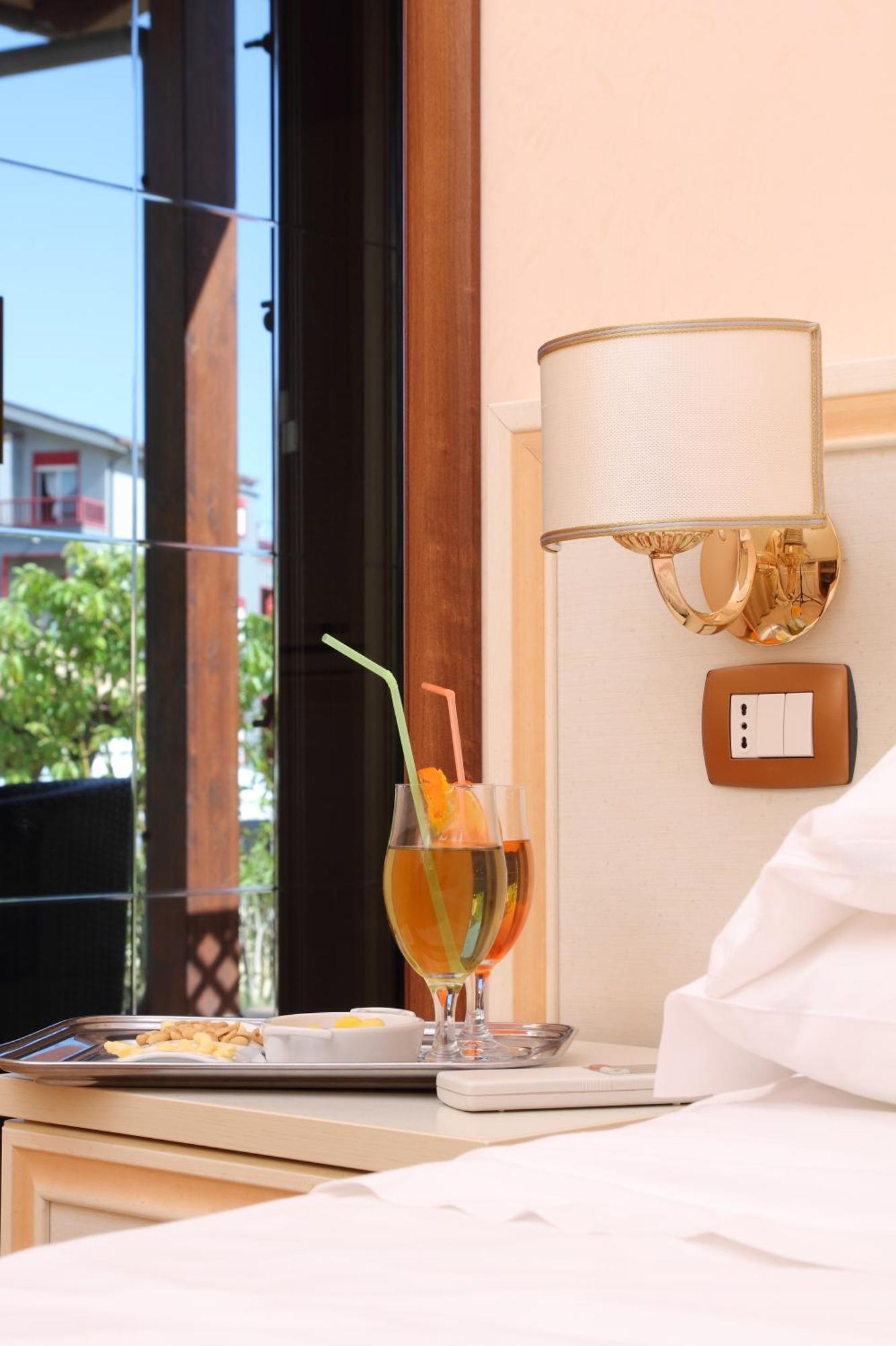 סן לאונה Hotel Costazzurra Museum & Spa מראה חיצוני תמונה