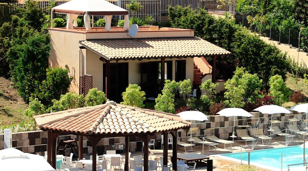 סן לאונה Hotel Costazzurra Museum & Spa מראה חיצוני תמונה